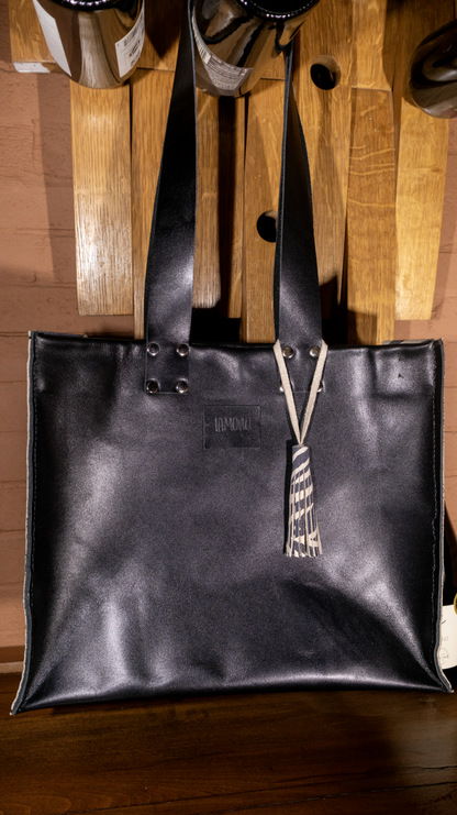 Bolso Noir Tassel