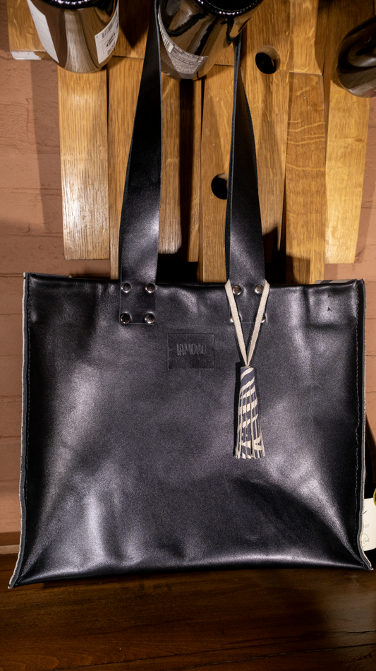 Bolso Noir Tassel