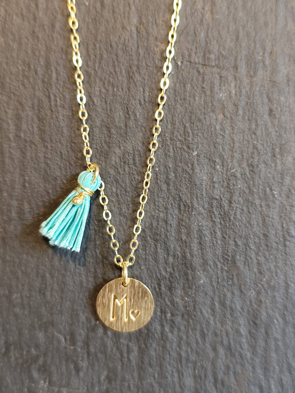 Collar con Placa Bañado en Oro